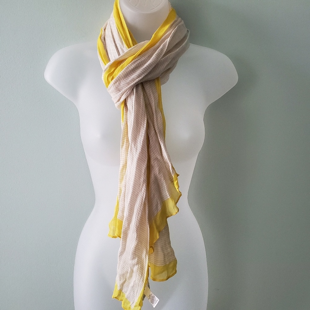 Yellow and tan scarf